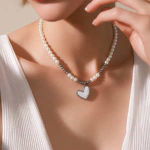 Κολιέ Pearl Love από Ανοξείδωτο Ατσάλι & Πέρλες